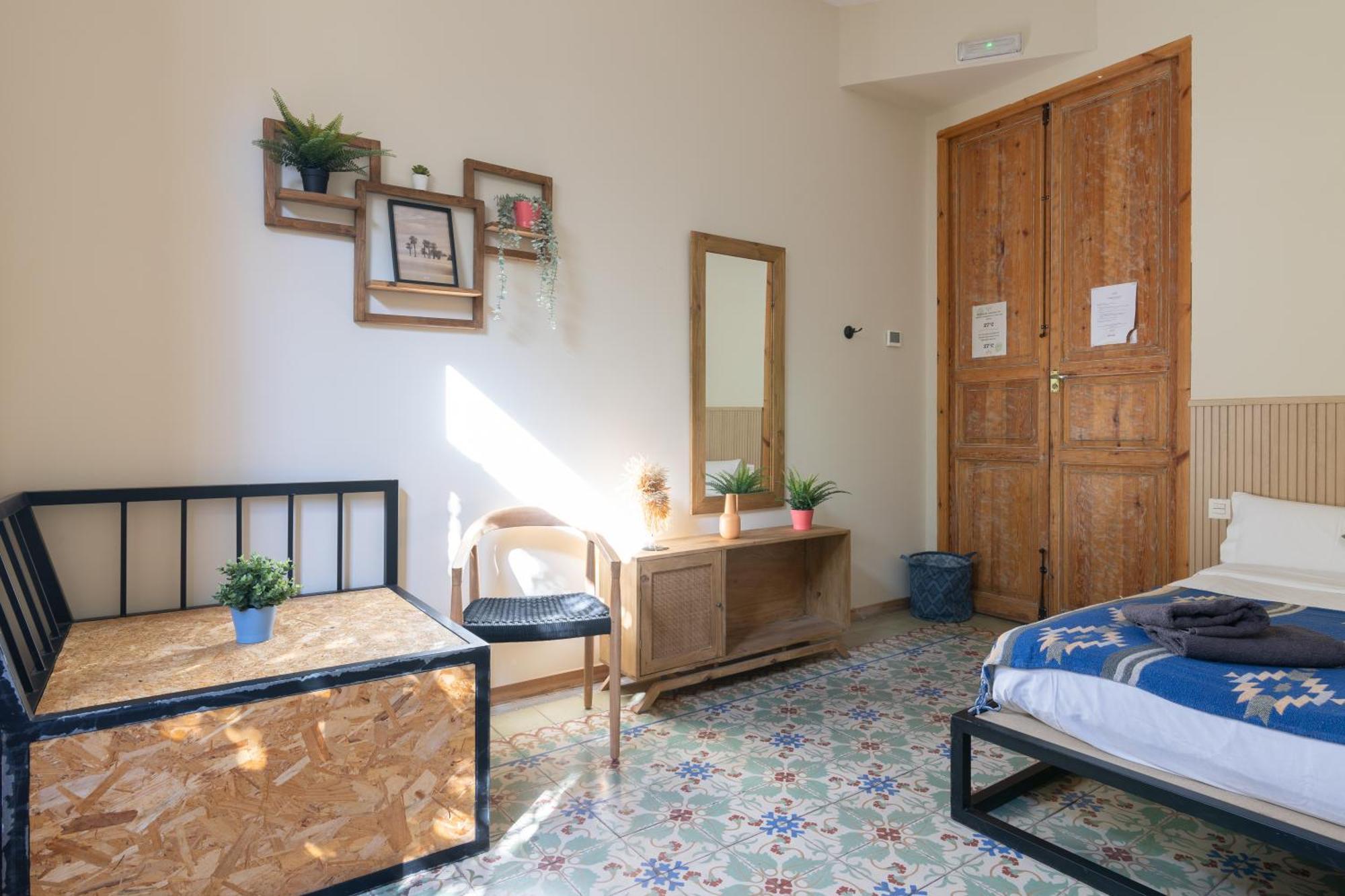 Bird House Bed & Breakfast Valencia Exterior photo